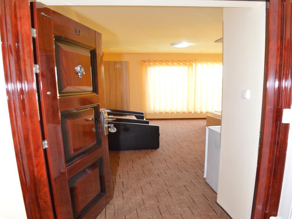 Pensiunea Beverly Hills Baile Felix Ngoại thất bức ảnh