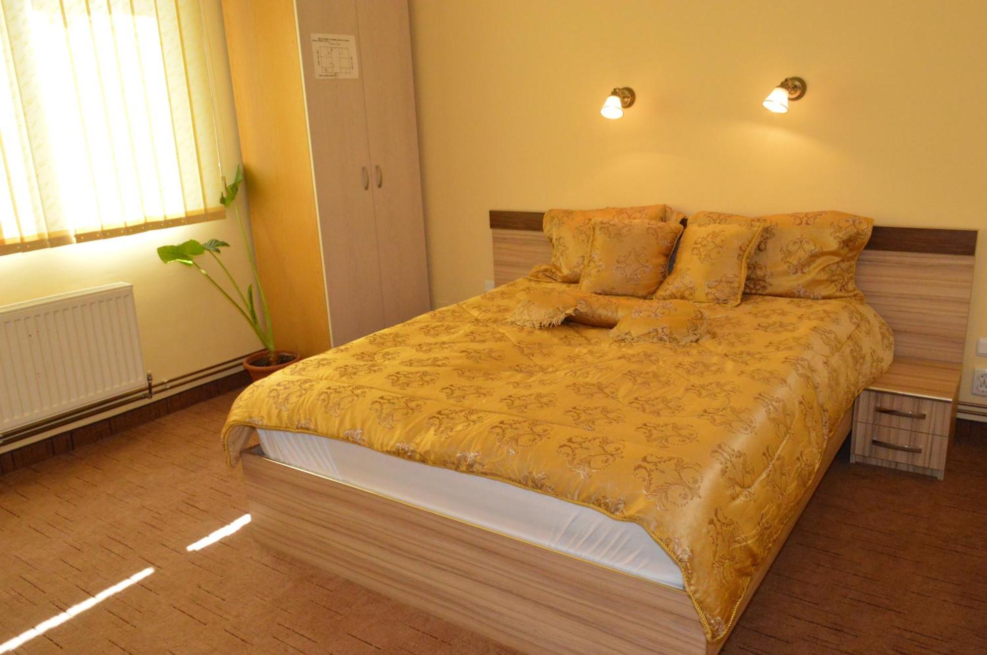 Pensiunea Beverly Hills Baile Felix Ngoại thất bức ảnh