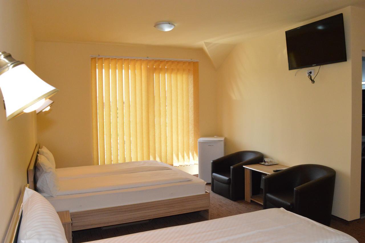 Pensiunea Beverly Hills Baile Felix Ngoại thất bức ảnh