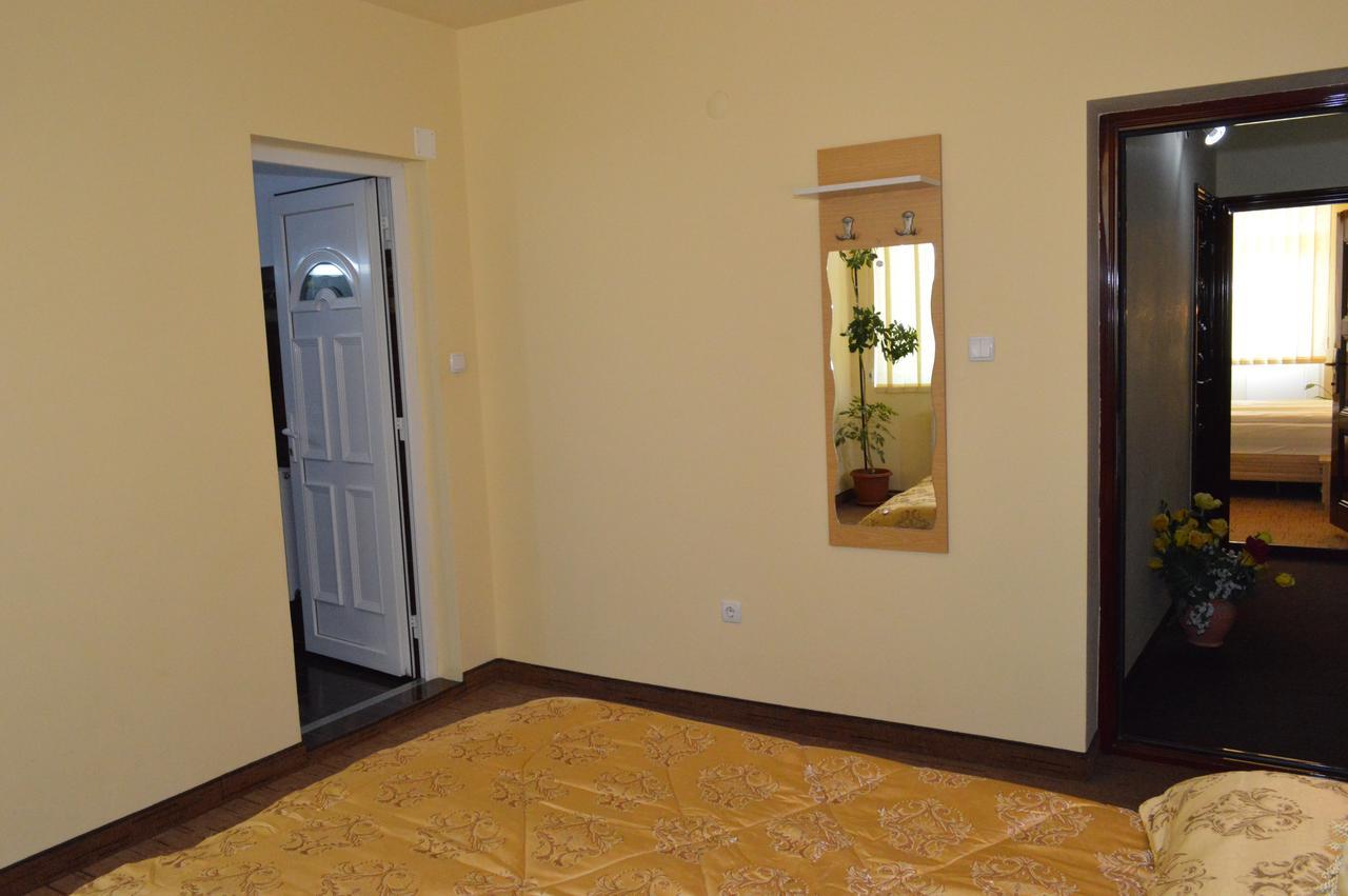 Pensiunea Beverly Hills Baile Felix Ngoại thất bức ảnh