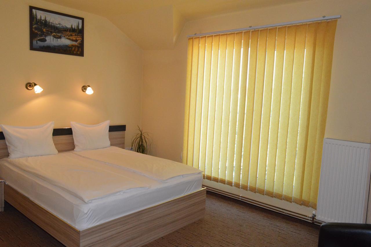 Pensiunea Beverly Hills Baile Felix Ngoại thất bức ảnh